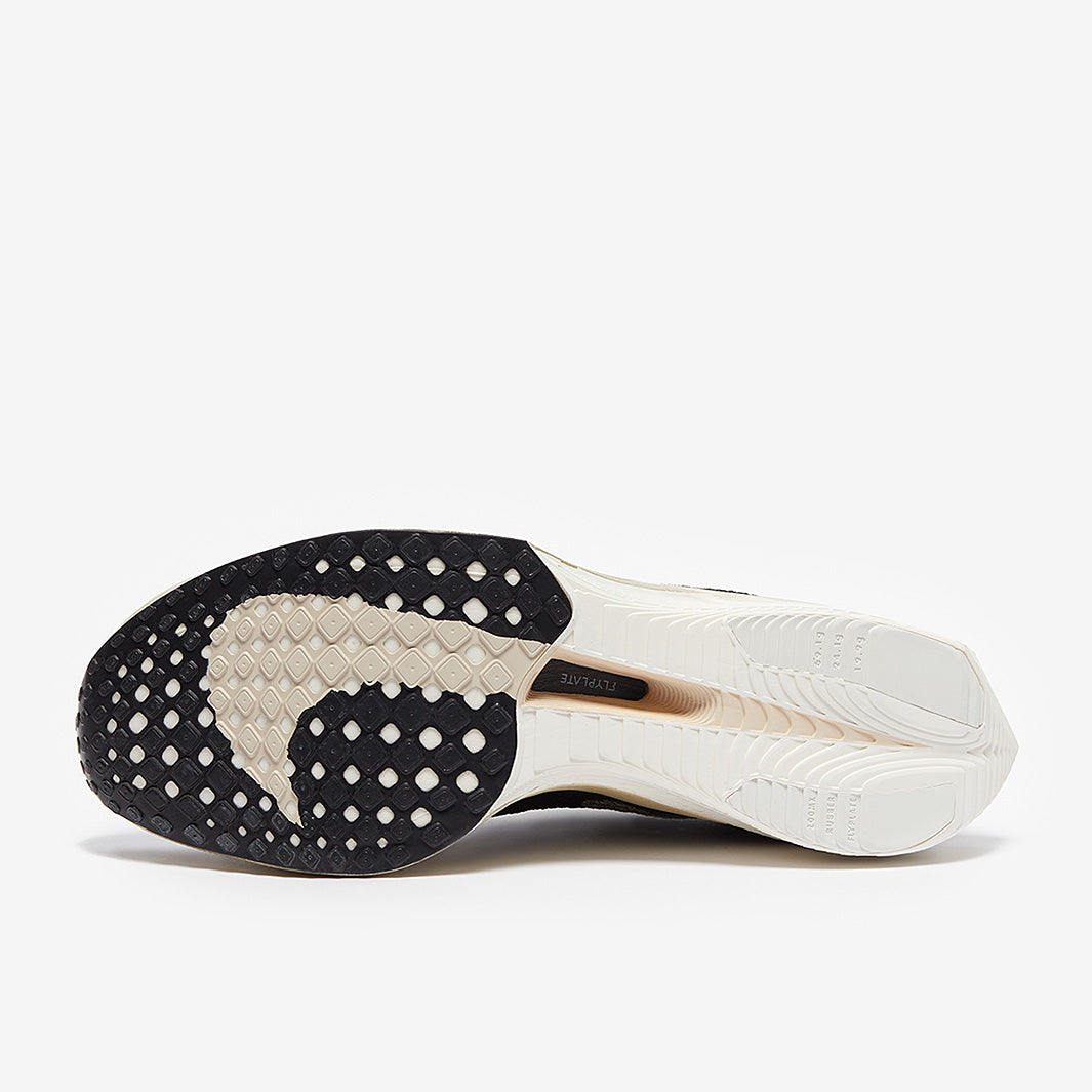 マッド堀口 Nike ZoomX Vaporfly Next Percent 3 - Negro/Mtlc Dorado Grano/Negro