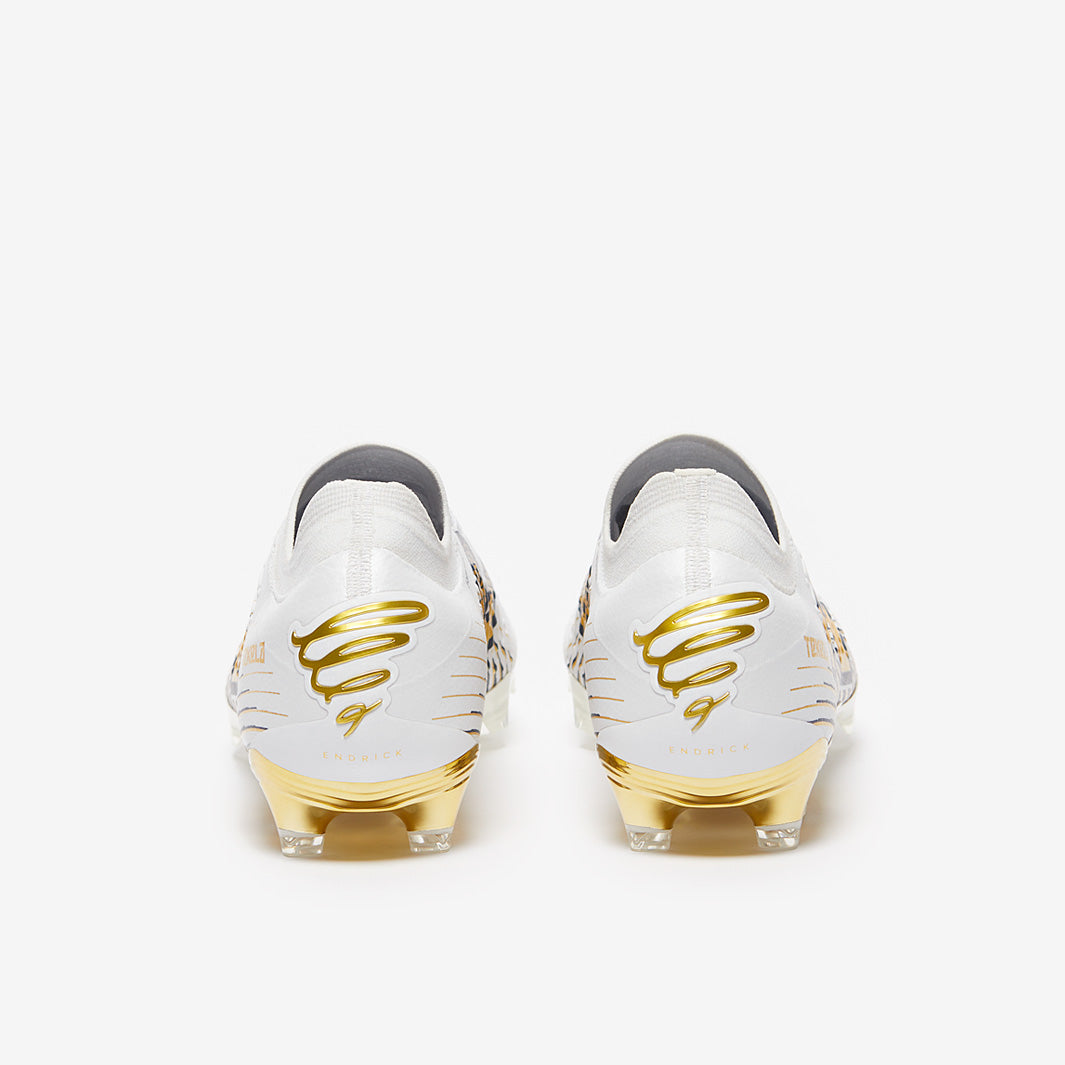 New Balance Tekela V4+ Pro x Endrick FG Low - Blanco/Dorado
